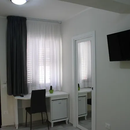 White فندق مبيت وإفطار تروبيا